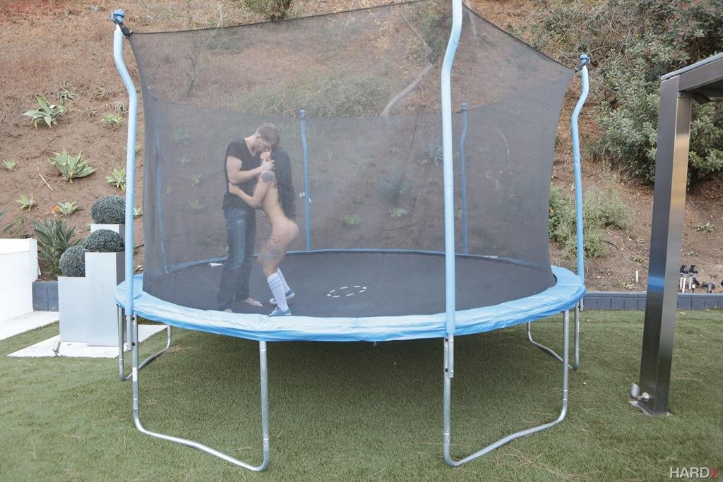 alan thorley recommends gina valentina trampoline pic