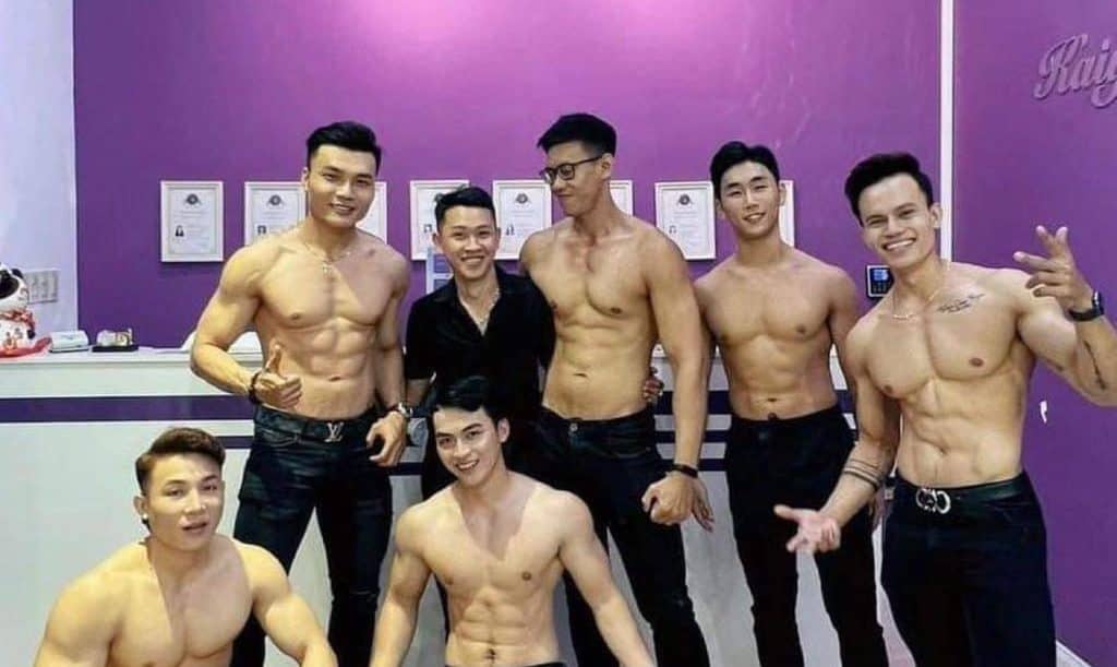 vietnamese twinks