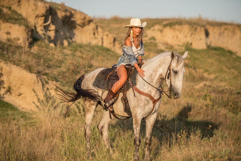 austin eversole recommends hot cowgirl ride pic