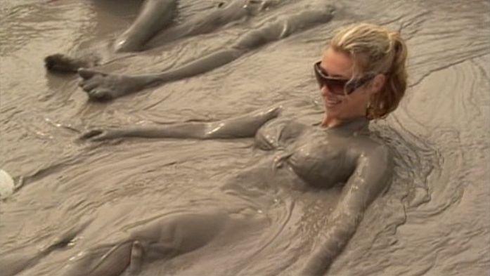 aya aoya add naked mud bath photo