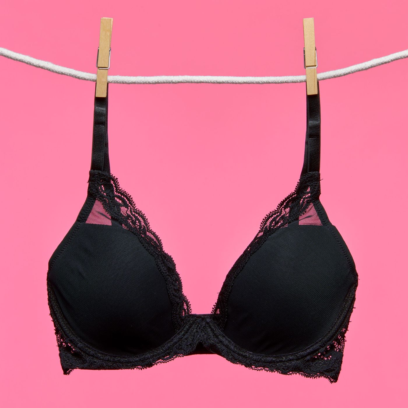 aalaa mahmoud recommends teens taking off bra pic