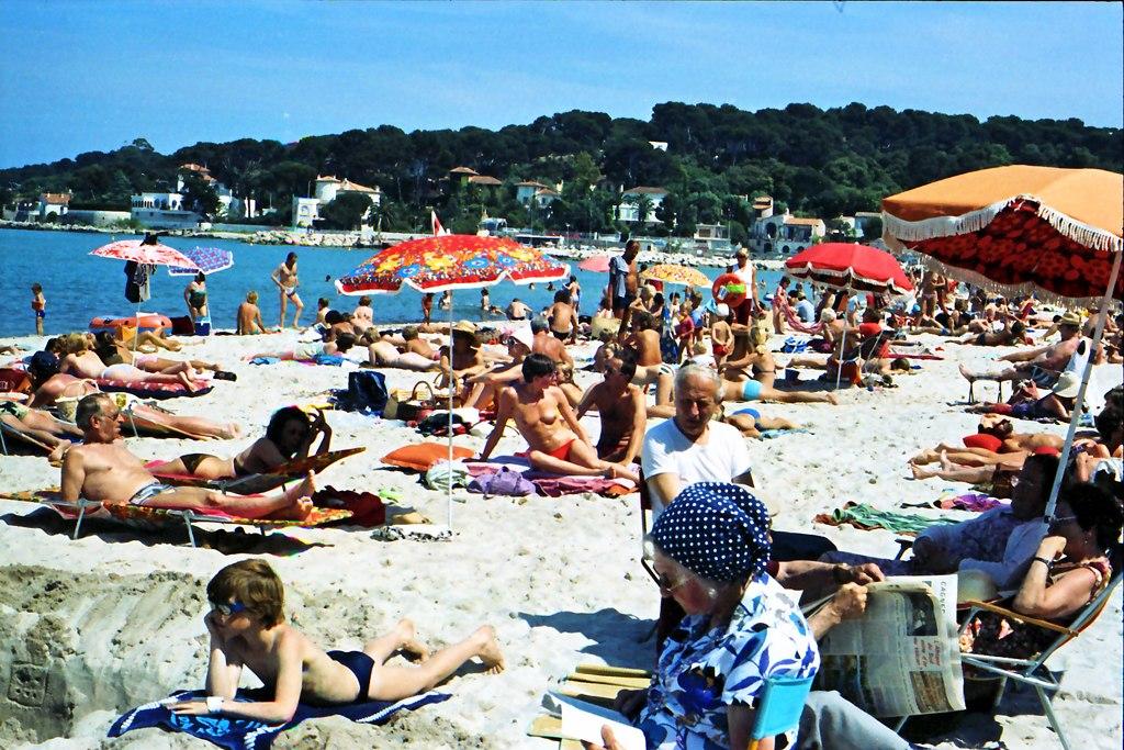 carl chase recommends bare breasts on the beach pic