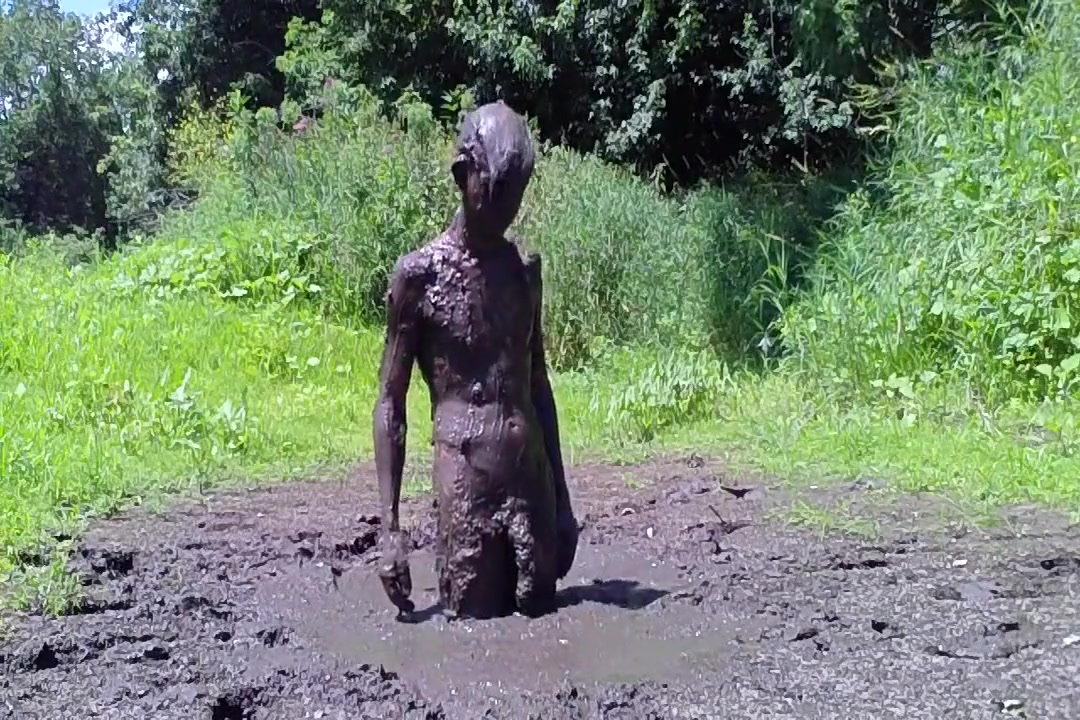 christopher reuss add photo nude mud bathing