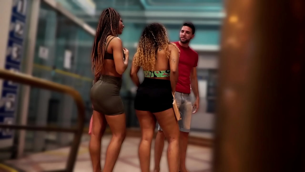 ali junior recommends catching gold diggers threesome pic