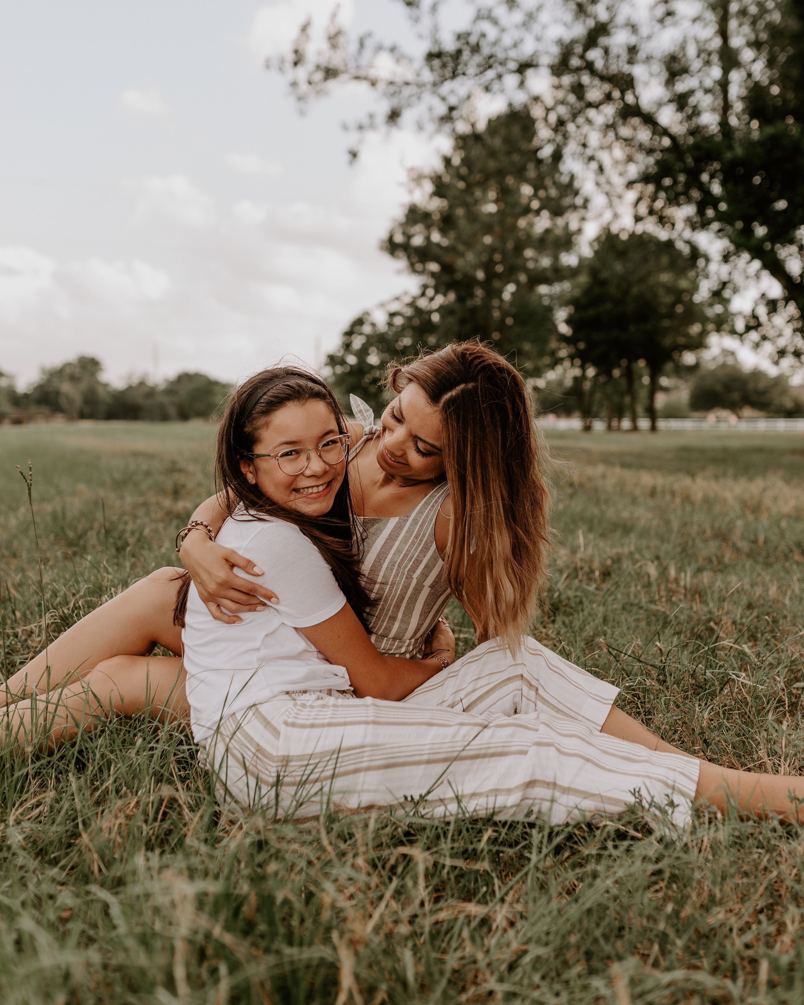 mother daughter nude photoshoot