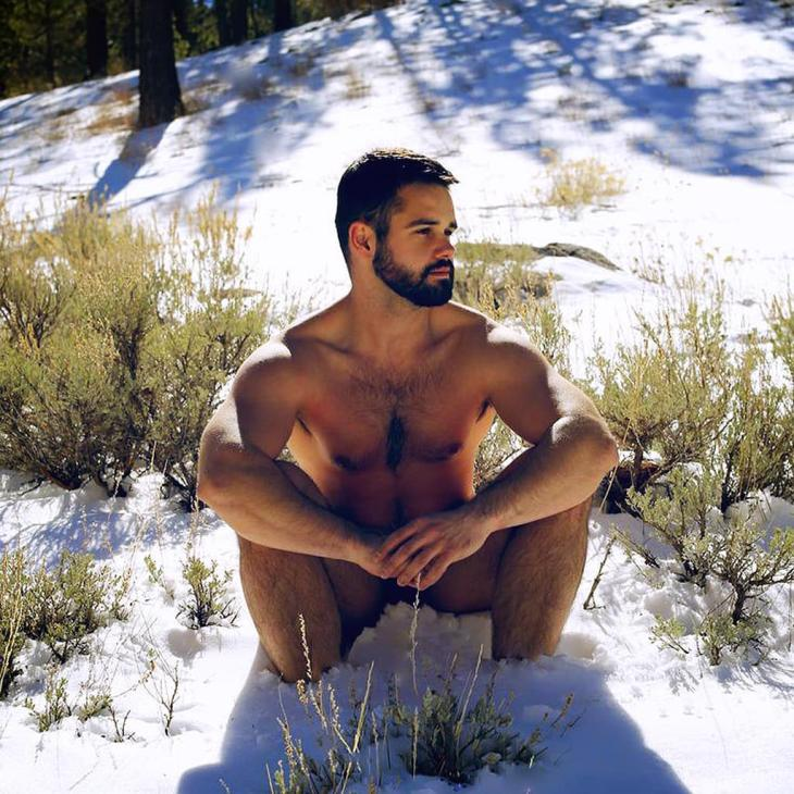 ashraf assem share naked men in snow photos