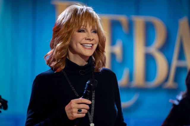 carlos bernal recommends naked pictures of reba mcentire pic