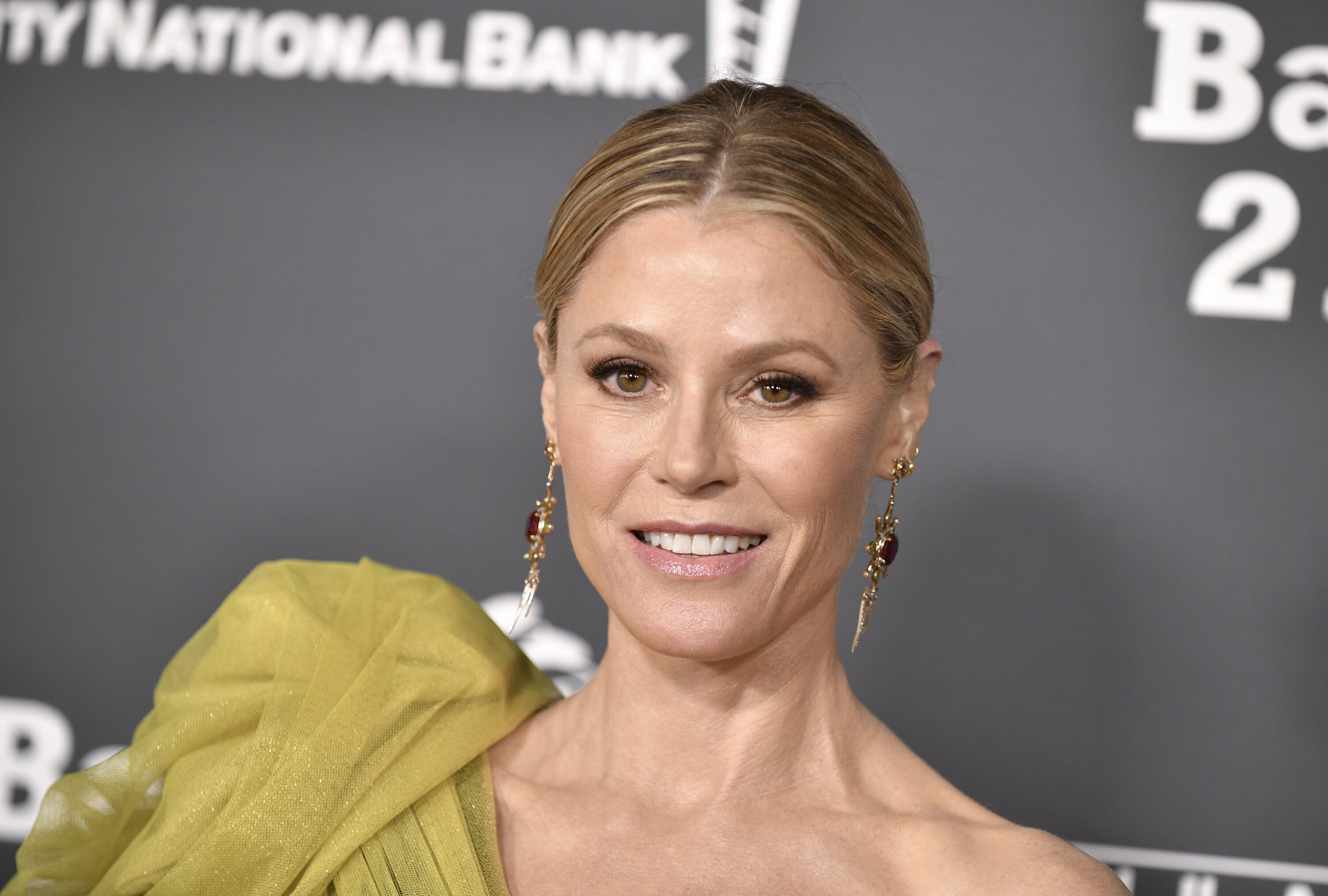 alexis ahern recommends nude photos of julie bowen pic