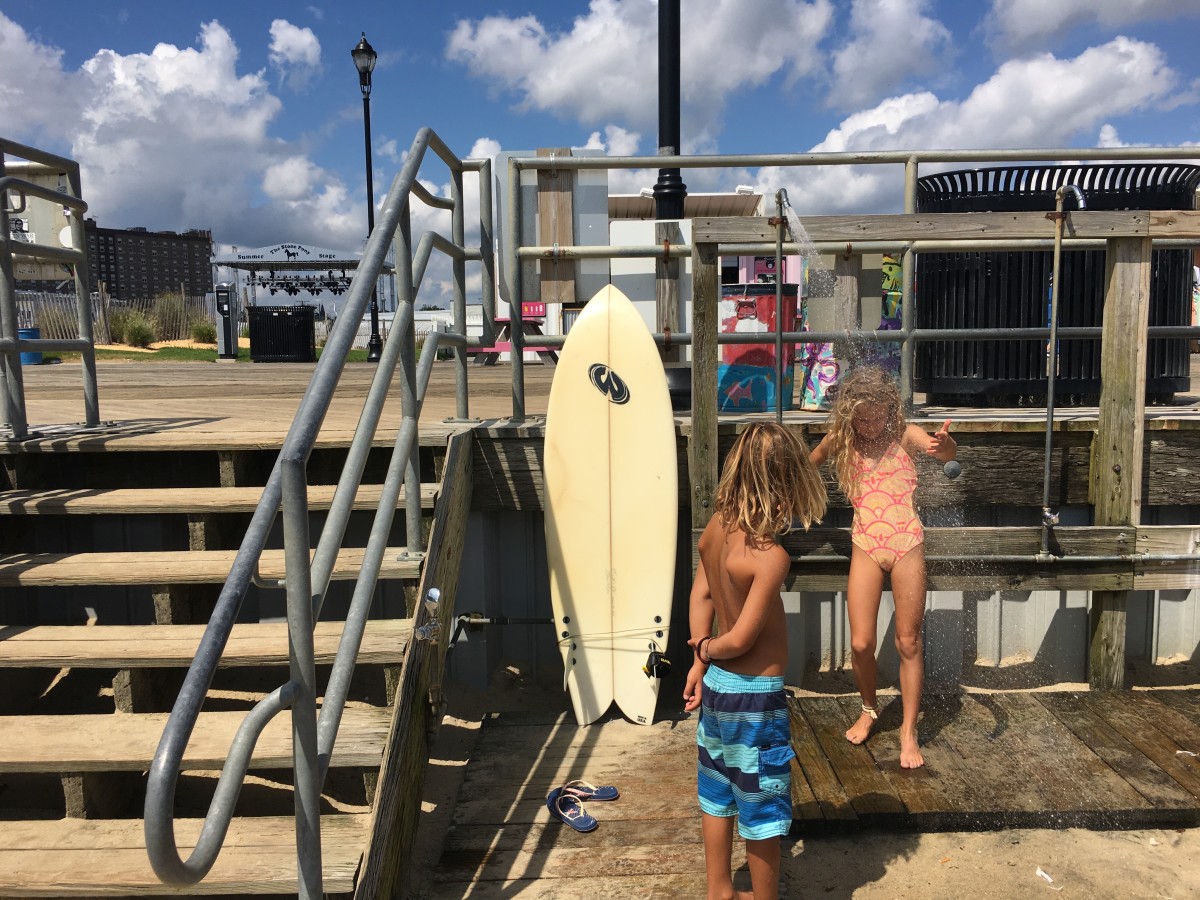 donald robbins share coed public shower photos