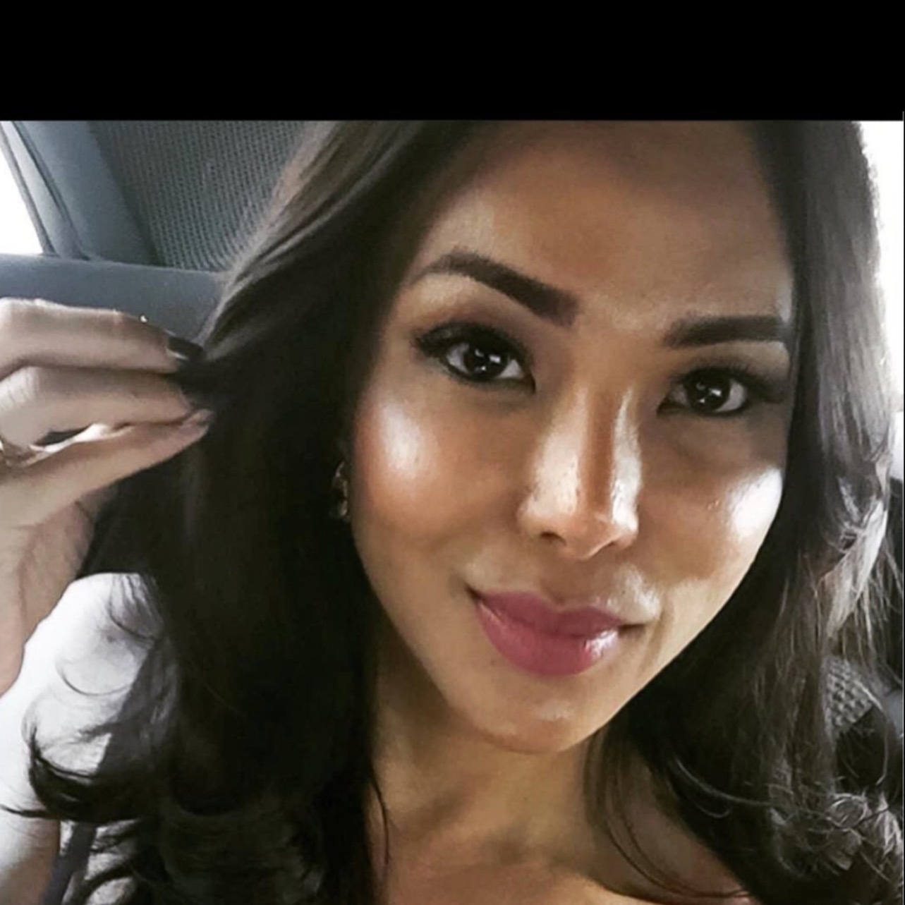 latina car head