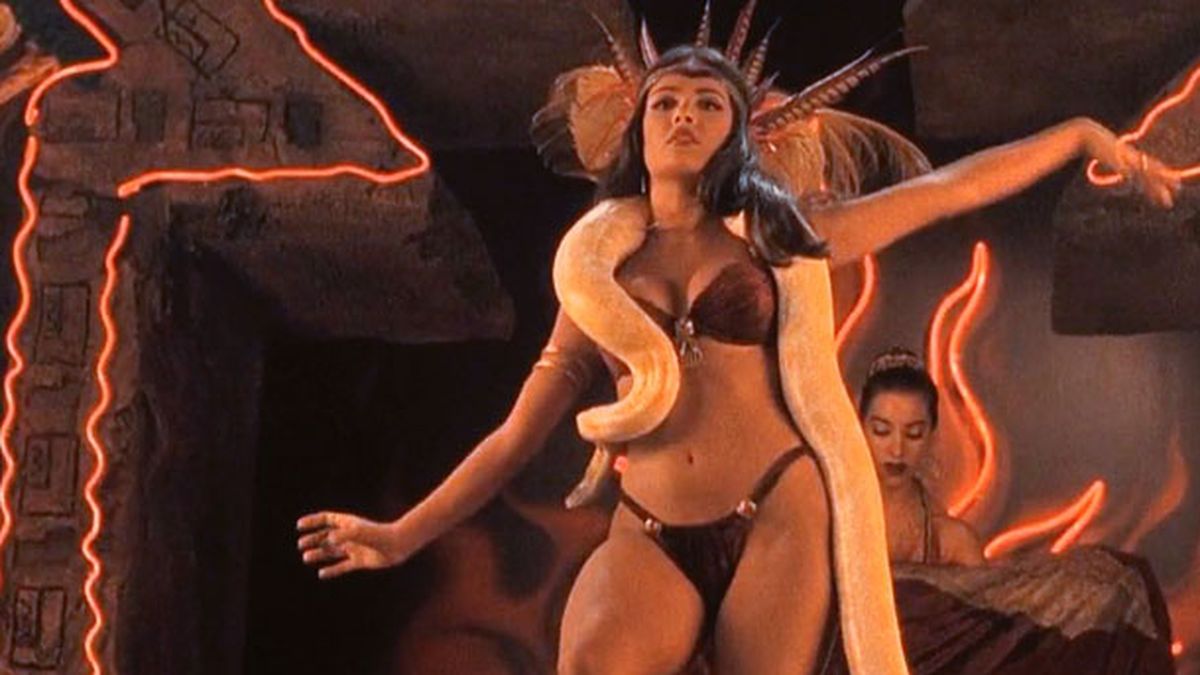 angelica gonsalves recommends salma hayek striptease pic