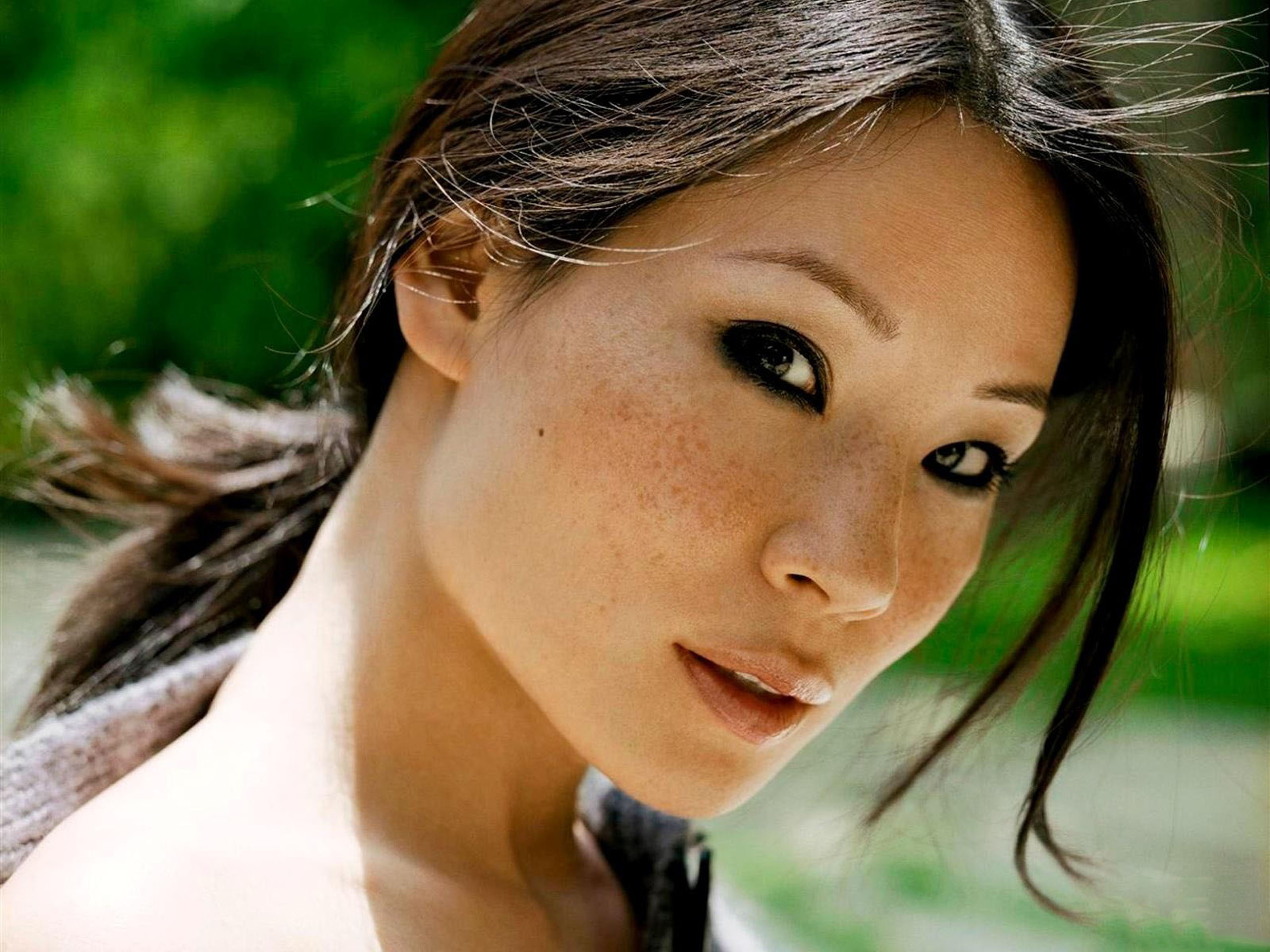 lucy liu nuda