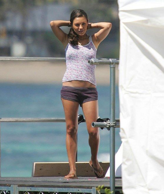 mila kunis sexy pics