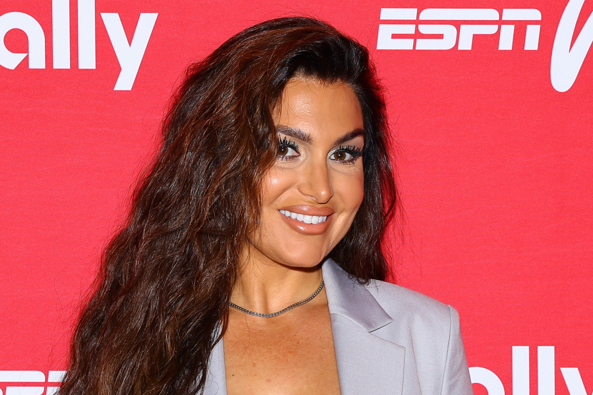 chris moreira recommends molly qerim nip pic