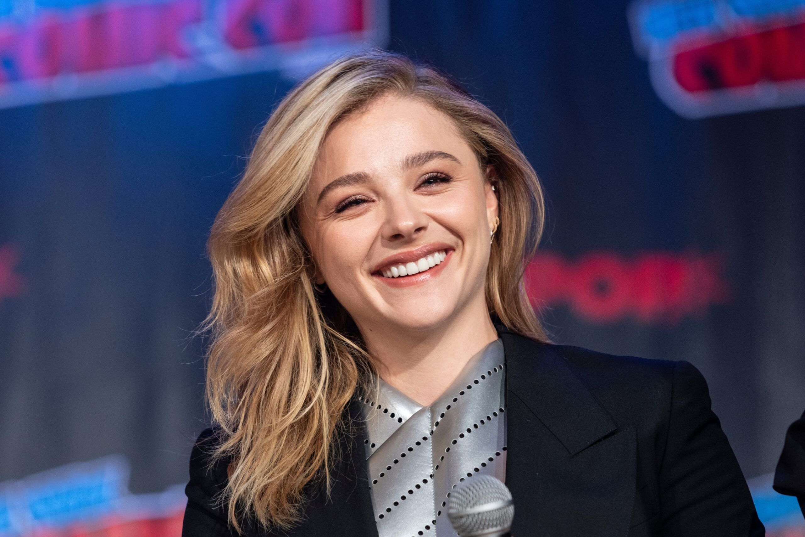 benjamin turkson recommends chloe grace moretz lesbian pic