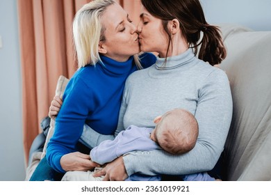 candace tischer recommends big tits lesbian mom pic