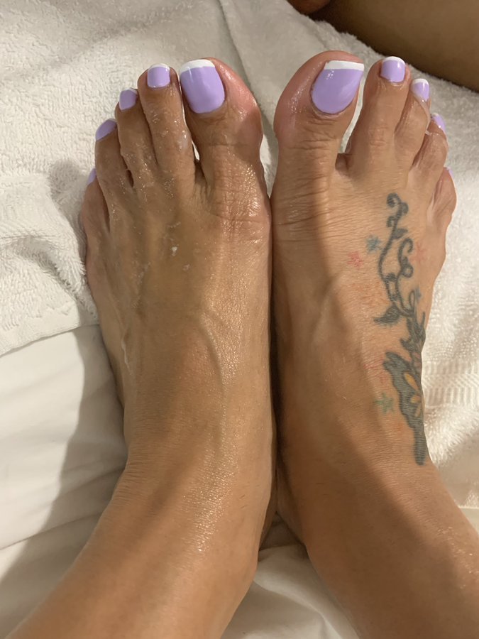 barbara jean morris recommends Monica Merlot Footjob