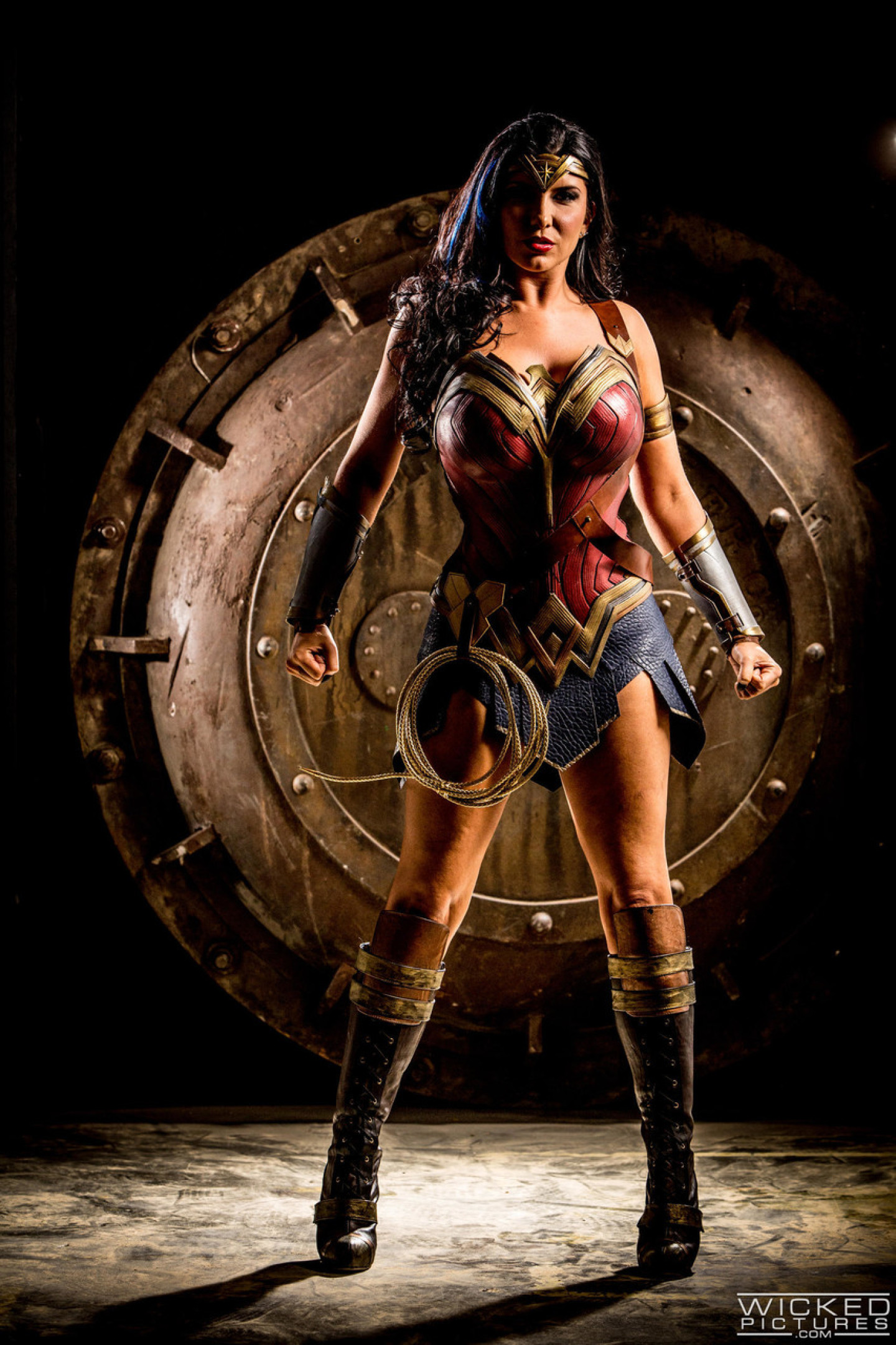 andrea poveda recommends Wonder Woman Milf