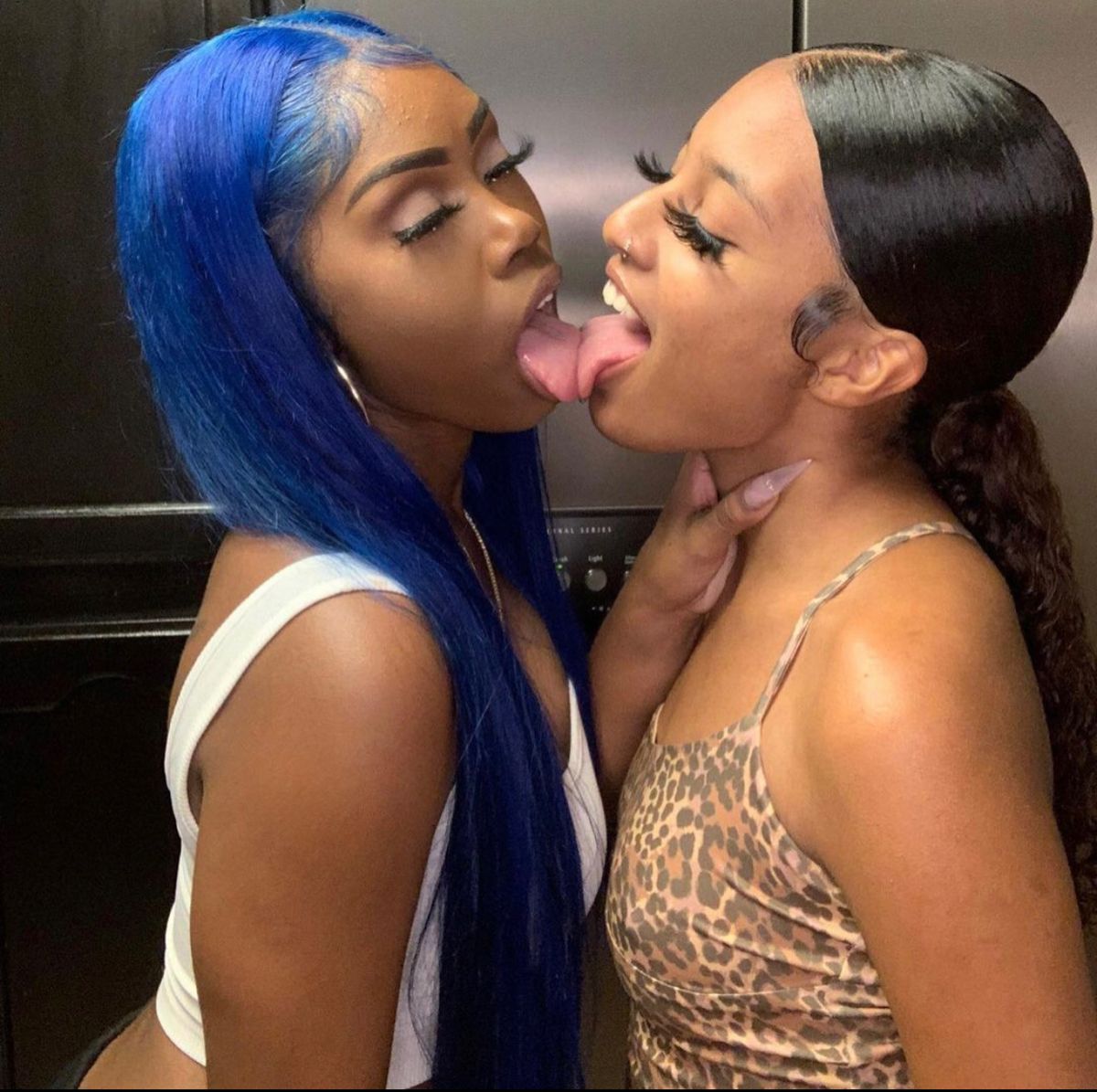 Best of Ebony lesbians tongue kissing