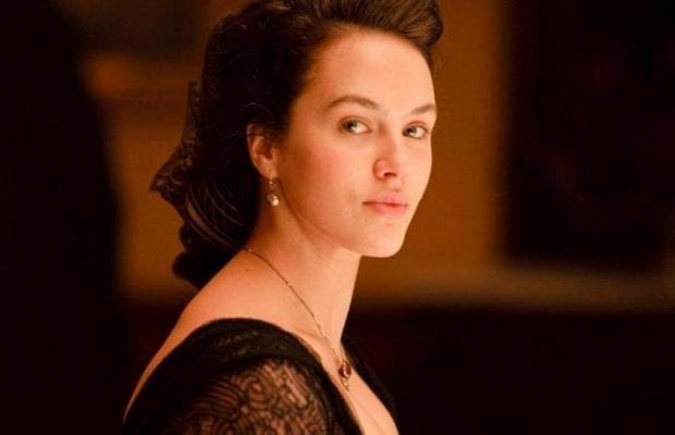 benjamin paxton recommends Jessica Brown Findlay Nude