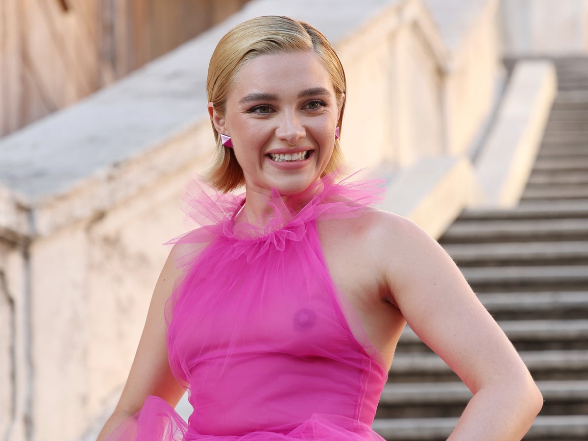 dennis starnes recommends Florence Pugh Boob Scene