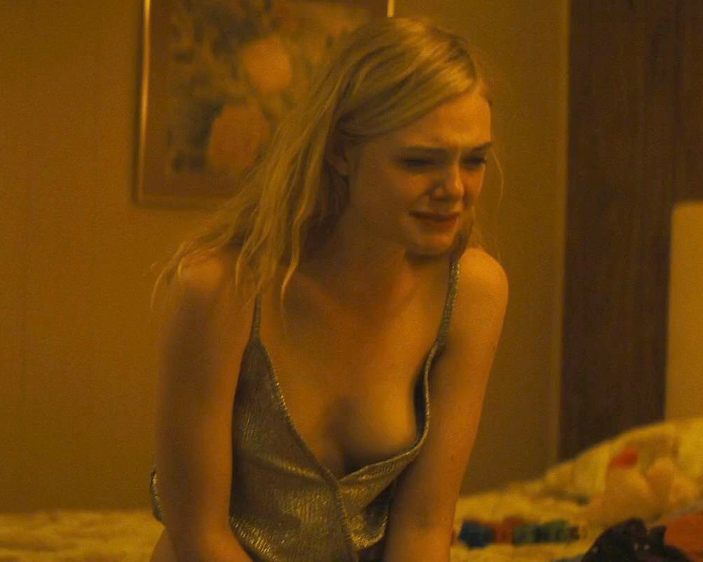 Elle Fanning Nipple is sick