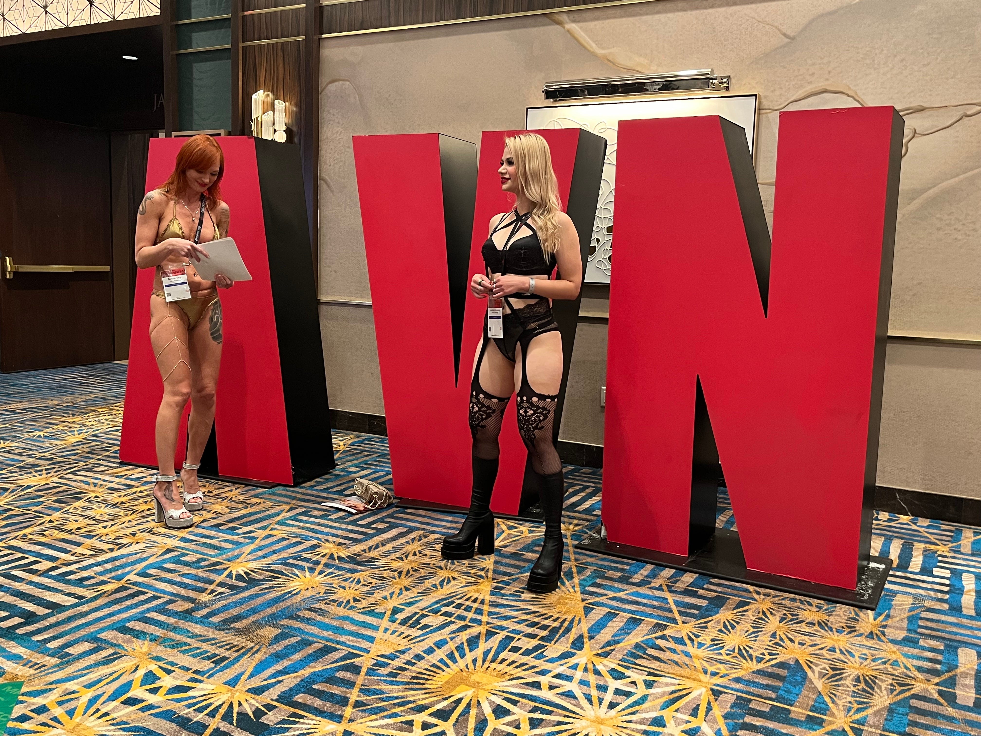 barbie hudgins recommends Vegas Porn Convention