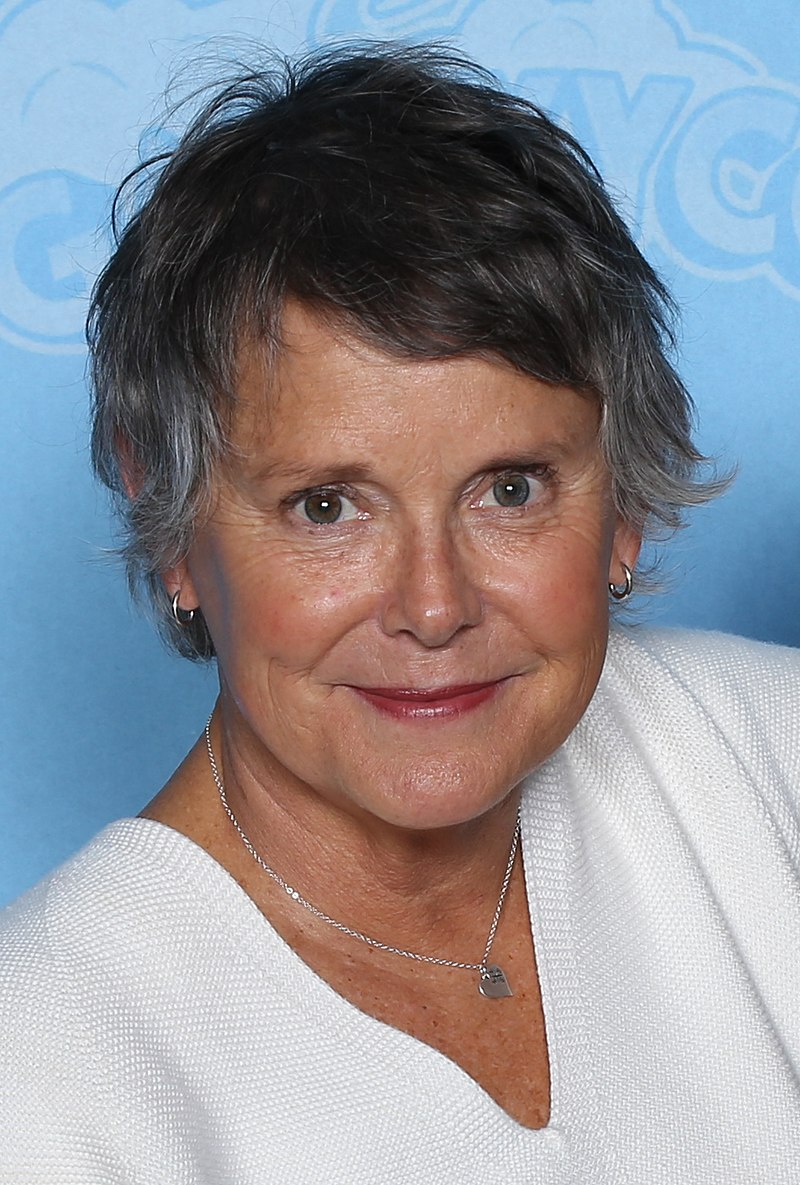 daniel mattews recommends Amanda Bearse Nude