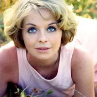 andy mcglynn recommends susannah york nude pic