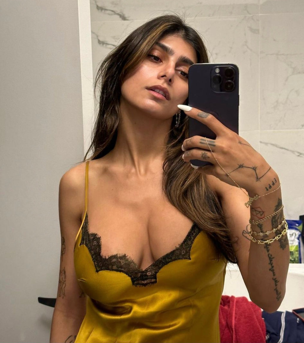 bridget clover recommends Lingerie Mia Khalifa