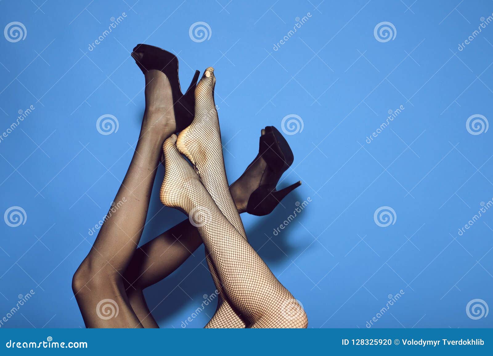 lesbian stockings seduction