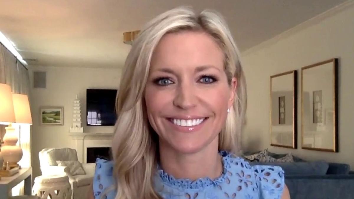 alex hugh recommends ainsley earhardt nude pic