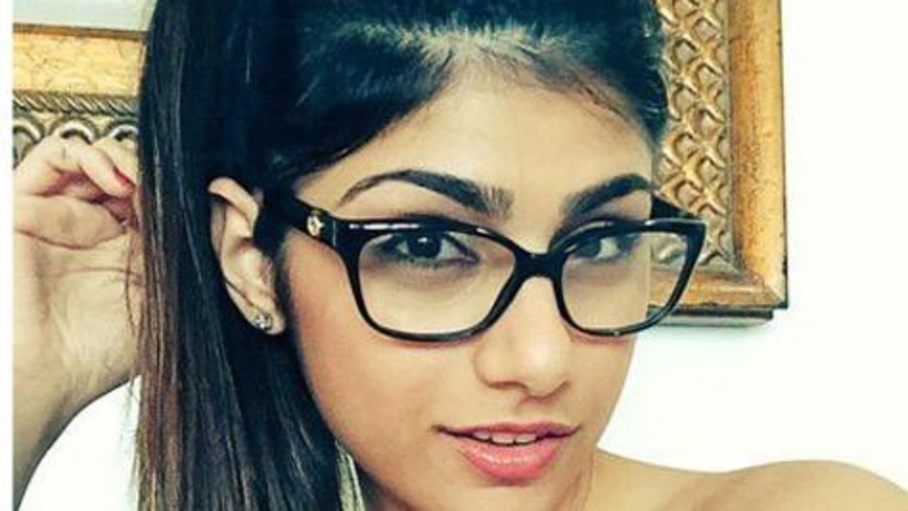 ana velarde recommends Pornografia Mia Khalifa