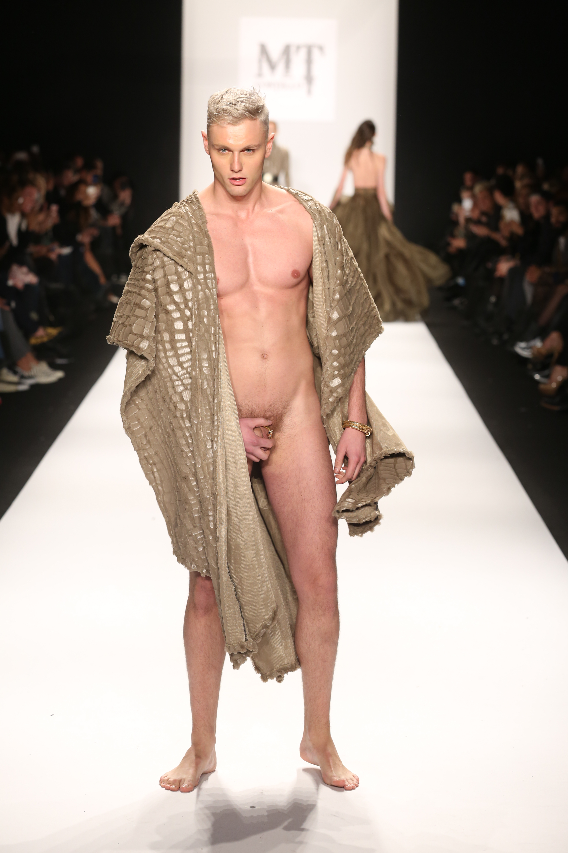 Nude Fashion Models say hi