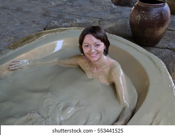 aaron blackmore recommends naked mud bath pic