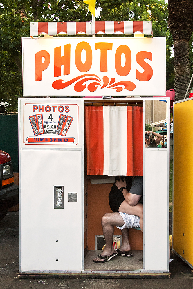 casey hildreth recommends photo booth voyeur pic