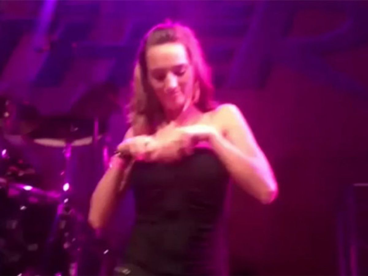 concert flashing