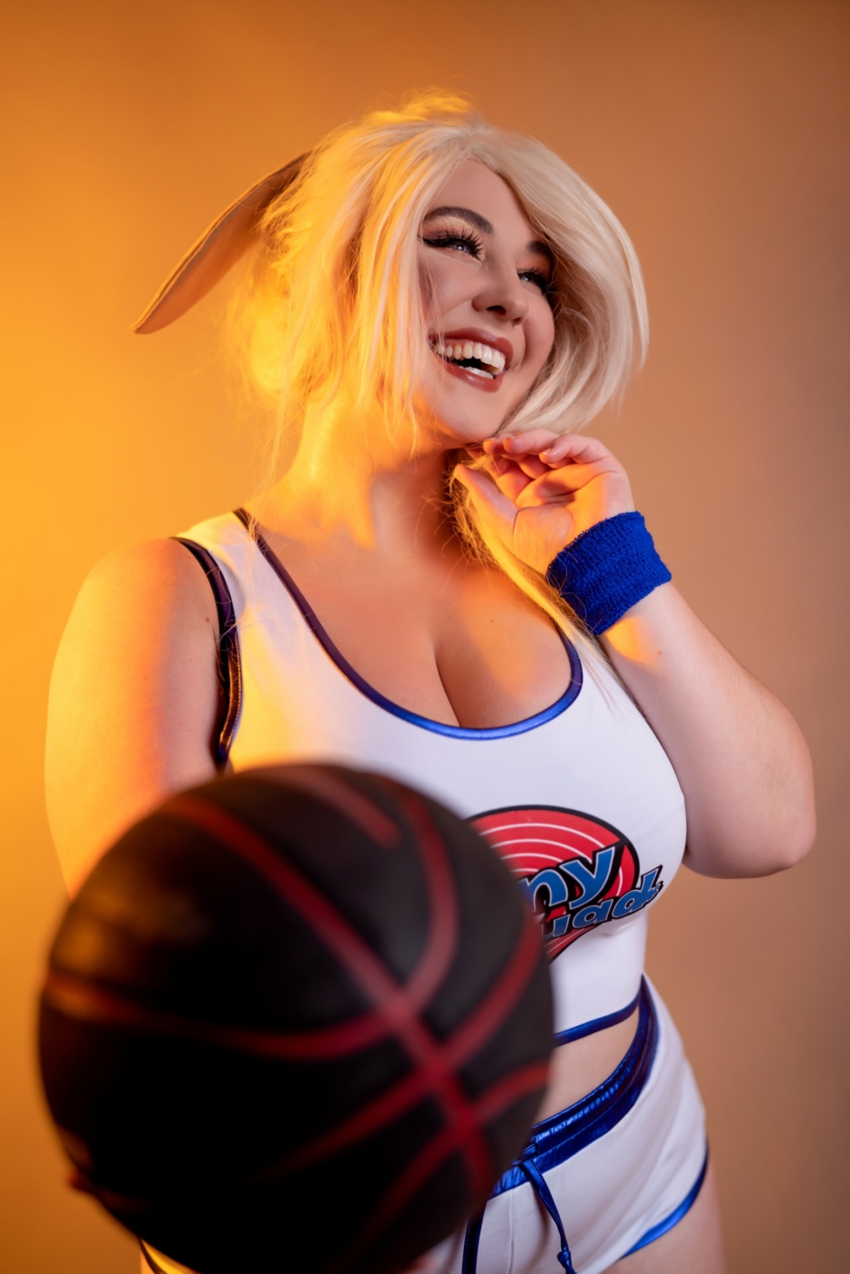 azwan yaacob add photo lola bunny cosplay