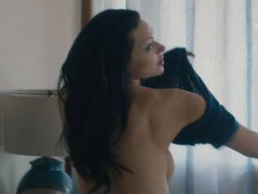 laura prepon sex scene