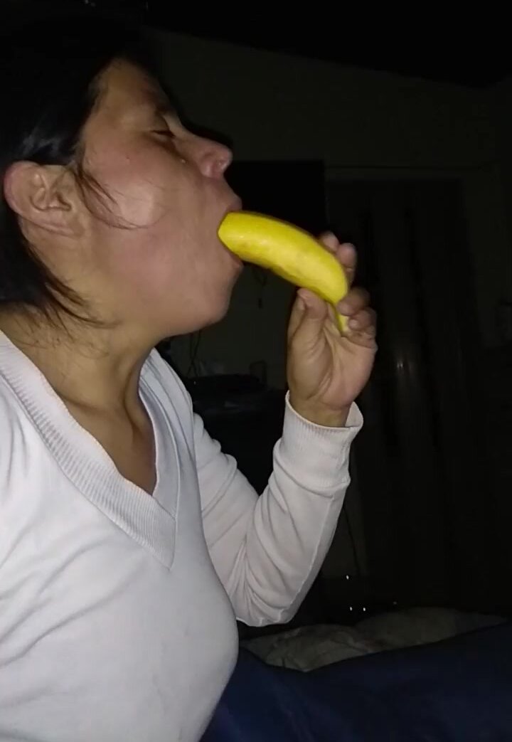 anya hunter recommends deep throating banana pic