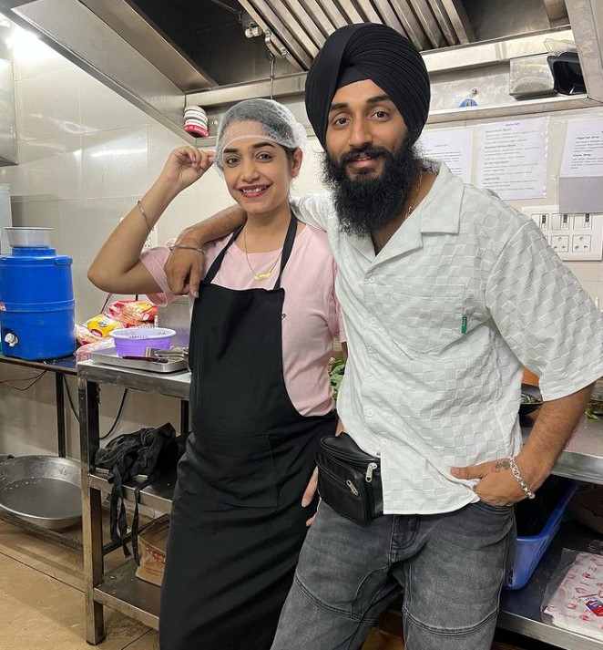 daryl bueno recommends punjabi couple kulhad pizza viral video pic