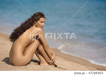 bethany downes add beautiful women nude on the beach photo