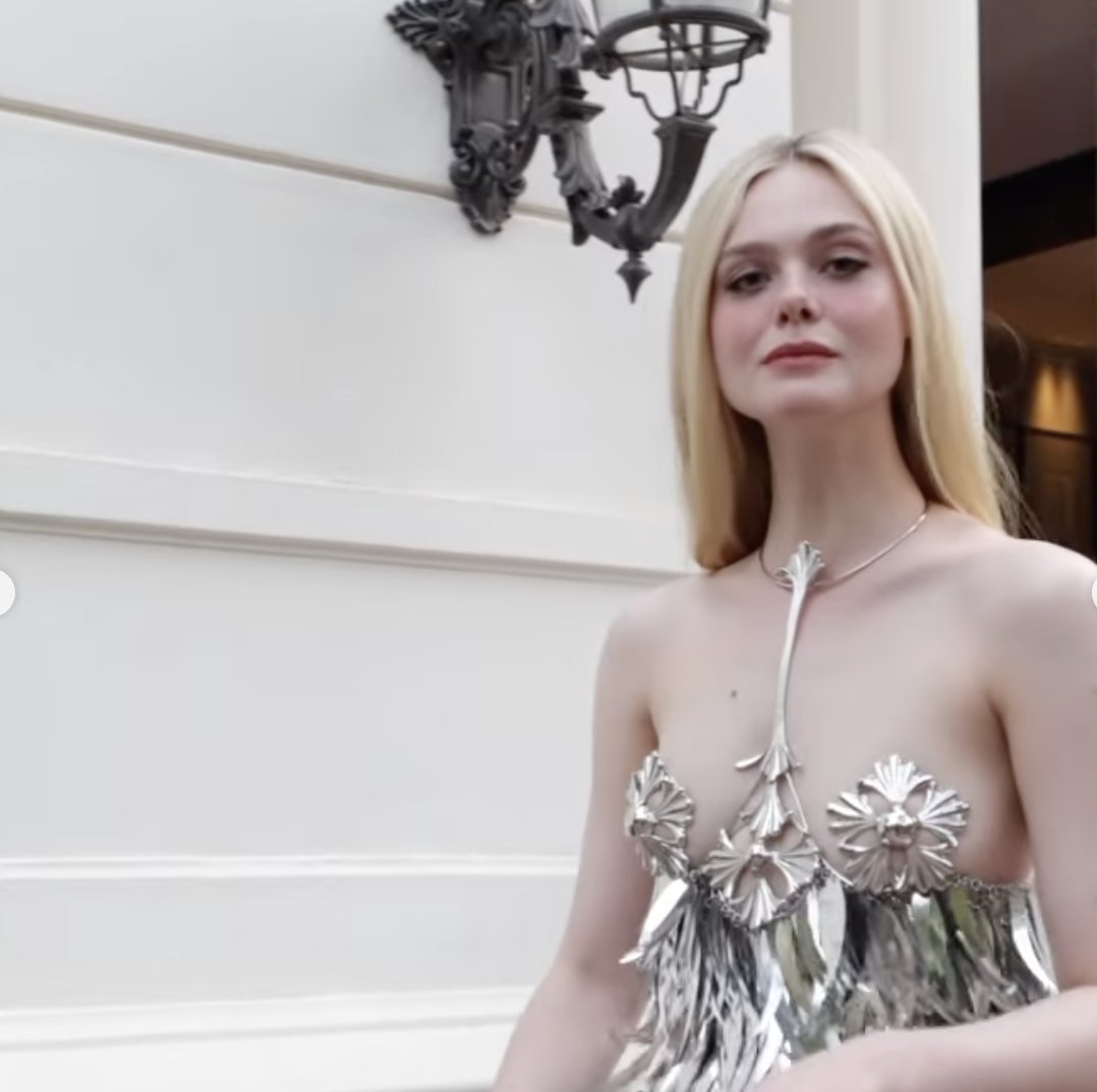 buddy holbert recommends Elle Fanning Boobs