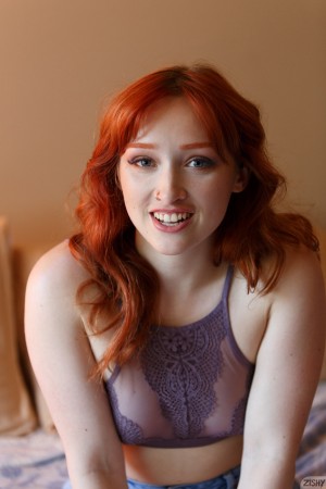 ben io add photo nude curvy redheads