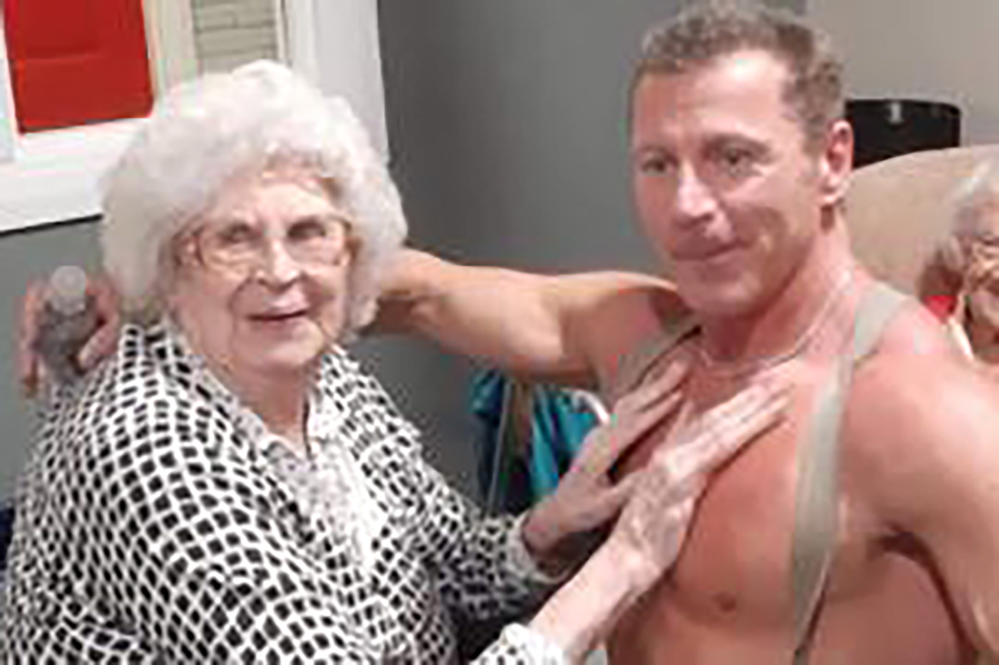 derick kemp share older women strippers photos