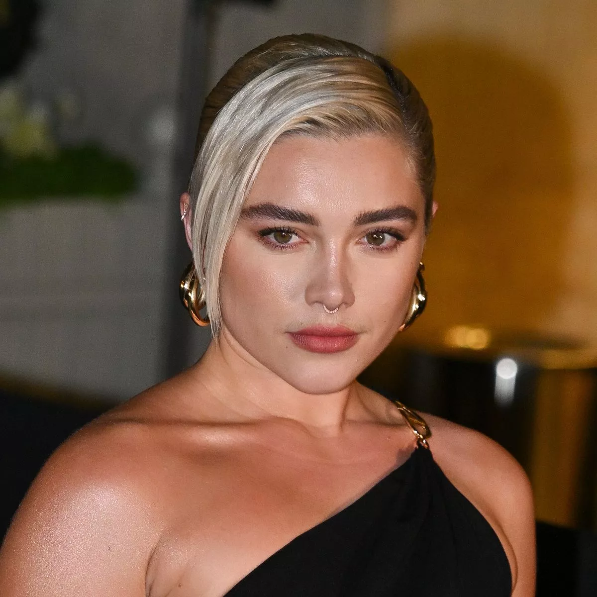 dave tomek recommends florence pugh topless pic