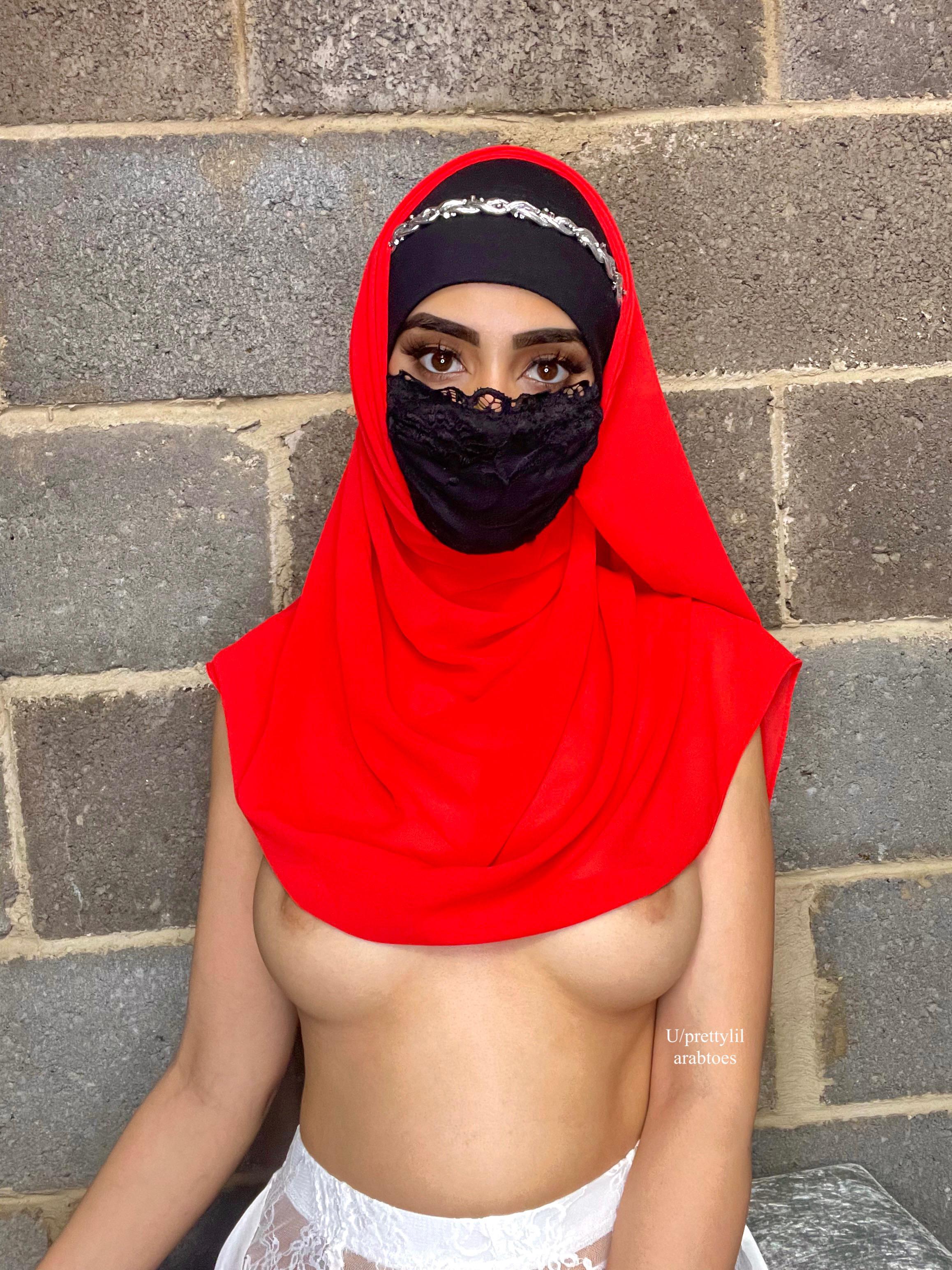 ann borces recommends Hijab Titties