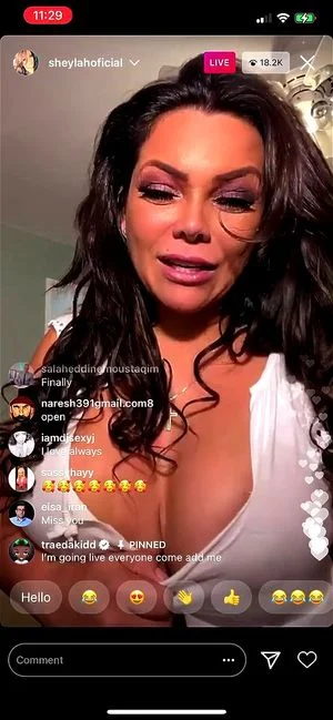 ayanda sam add photo ig live nipslip