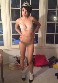 austin pittman recommends Kate Micucci Bikini