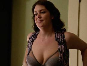 anne devitt recommends melanie lynskey toples pic